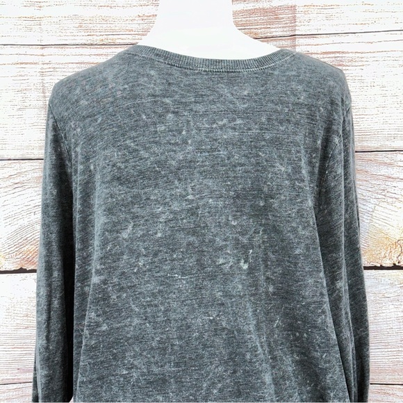 Torrid Charcoal Classic Fit Top - Picture 6 of 14